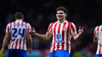 جوليان ألفاريز لاعب أتلتيكو مدريد يتجاهل شائعات انتقاله لبرشلونة أو أرسنال